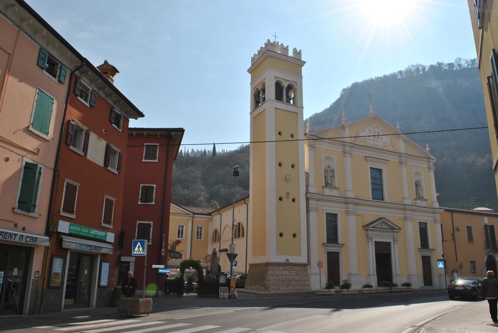 Appartamenti Del Borgo Garda  Eksteriør bilde